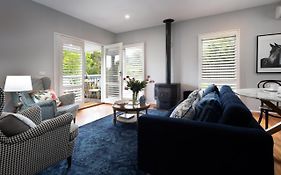 Lake Orchard Villas